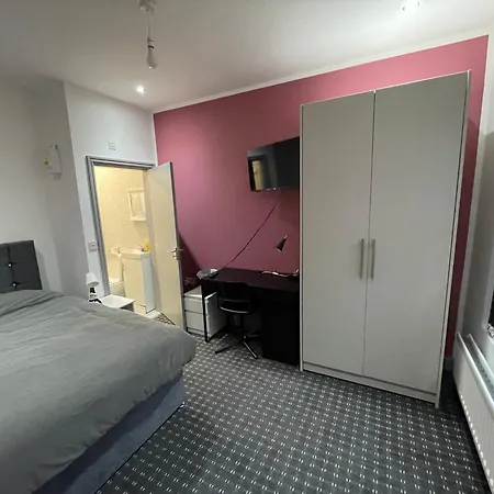 Luxurious En-Suite Room 3-3